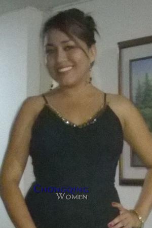 172113 - Liseth Age: 34 - Colombia