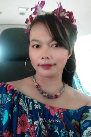 188763 - Chompunut Age: 49 - Thailand
