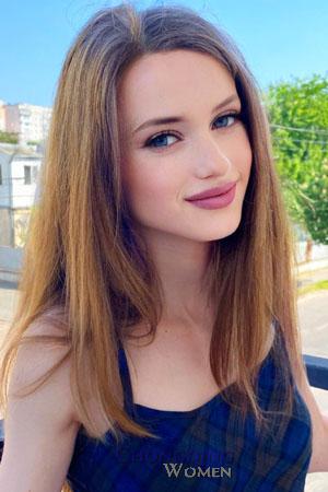 204336 - Alina Age: 18 - Ukraine