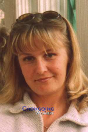 51904 - Svetlana Age: 35 - Russia