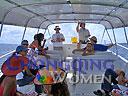 cartagena-women-boat-1104-57